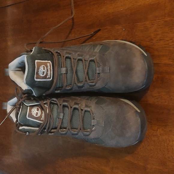 Timberlands - Picture 1 of 4